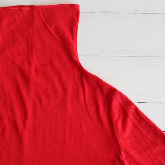 Red GAP Feather Turtleneck, Size Small - Picture 2 of 6